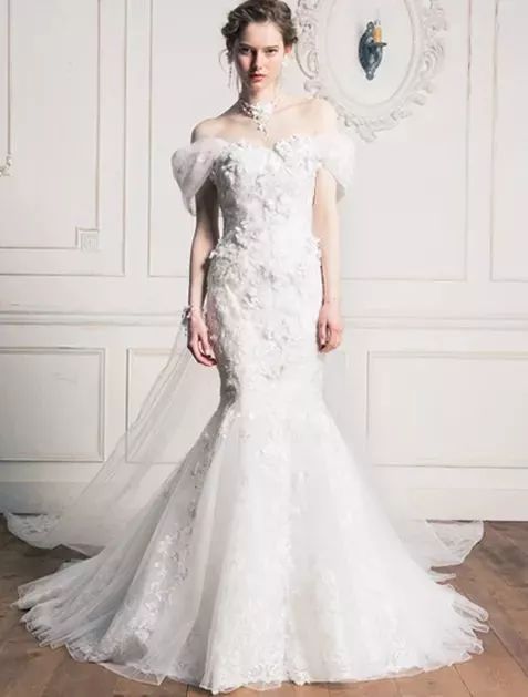 米兰婚纱设计_2021米兰婚纱时装周(2)