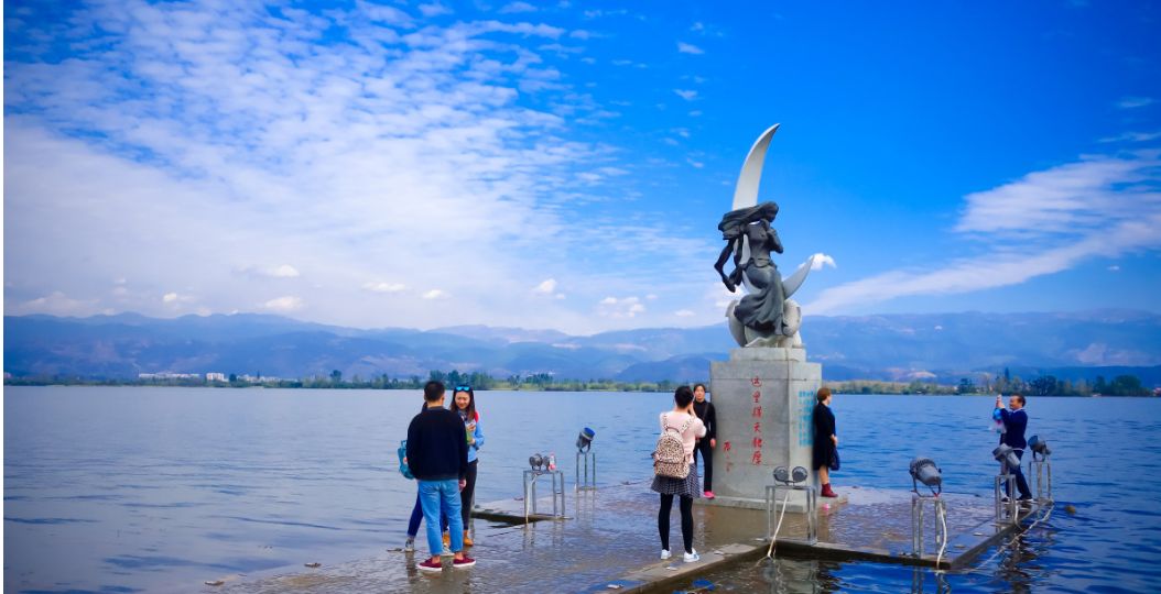 旅游 正文  来邛海,建议住宿一晚.