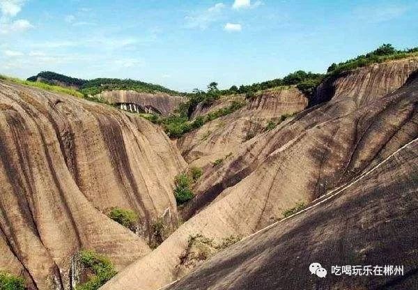 飞天山人口_郴州飞天山图片(2)