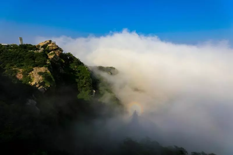 花果山玉女峰云海佛光