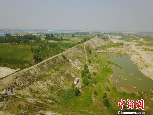 环保督察点名批评 河北两市治理大沙河河堤垃圾带