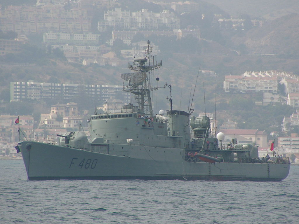 下图,埃及海军"万岁埃及"号护卫舰 下图,乌拉圭海军的胡安-贝罗级