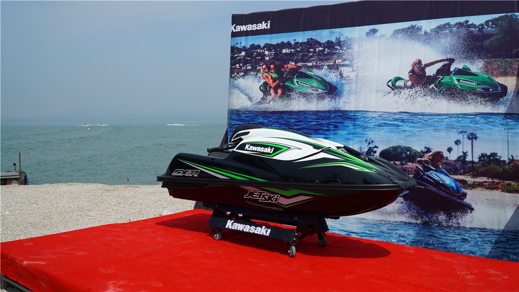 川崎发布摩托艇,9.9万元jet ski sx-r