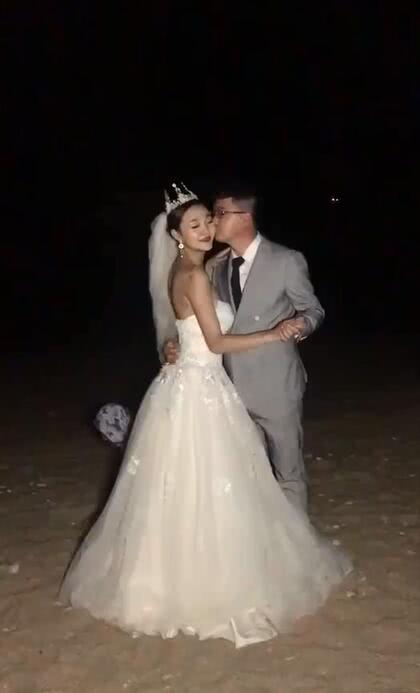 婚纱照不清晰_海边婚纱照