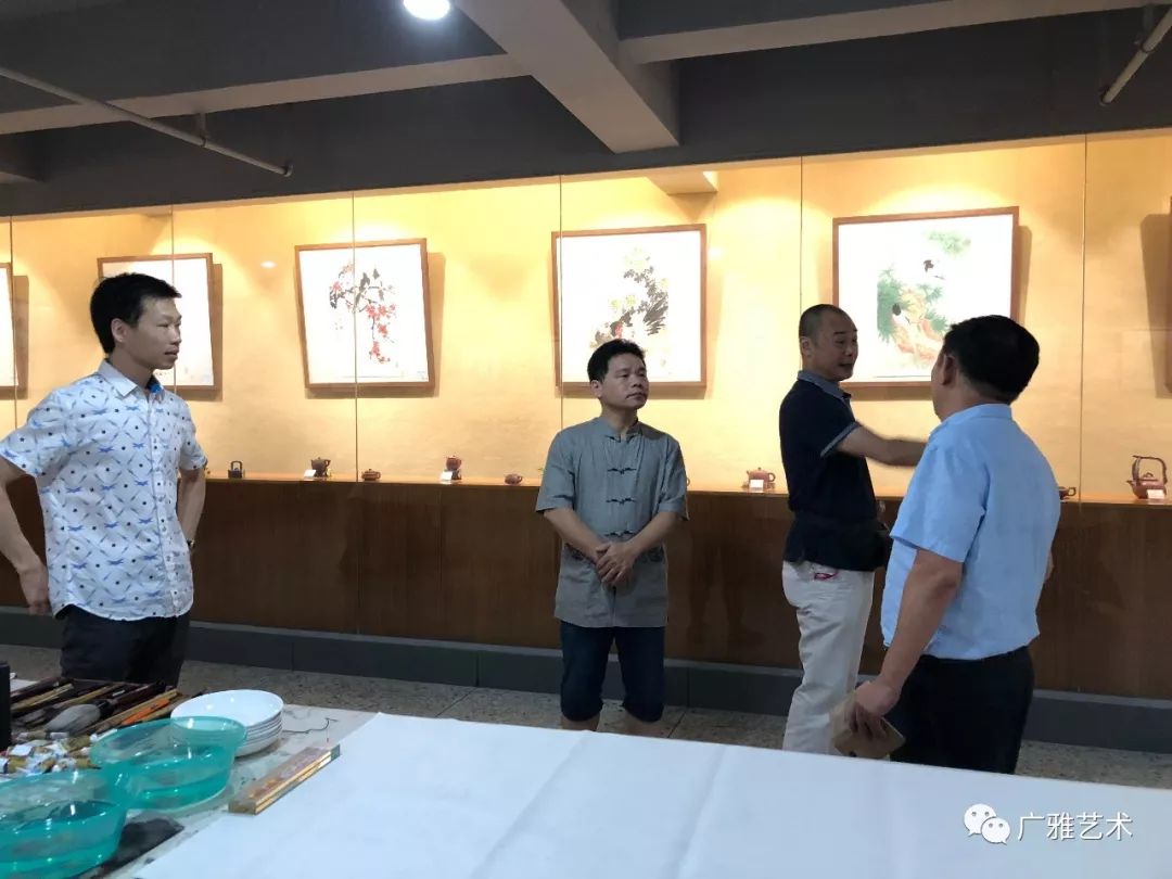 快讯"林旭花鸟画小品展"在作家书城五楼精品展厅展出