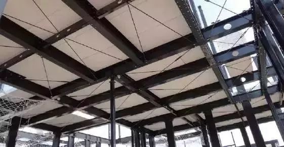 楼板下表面拉杆布置▲ 楼板与钢梁连接节点装配式围护体系建筑外