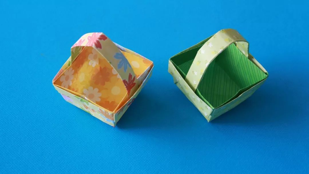 清新可爱的小花篮折纸教程,非常简单