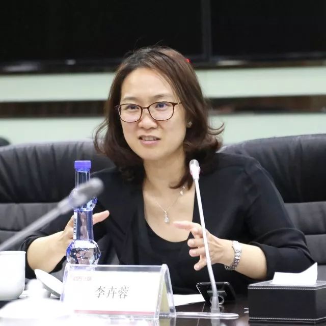 李卉蓉副总裁生动的谈到了此前参观富士康集团的"观