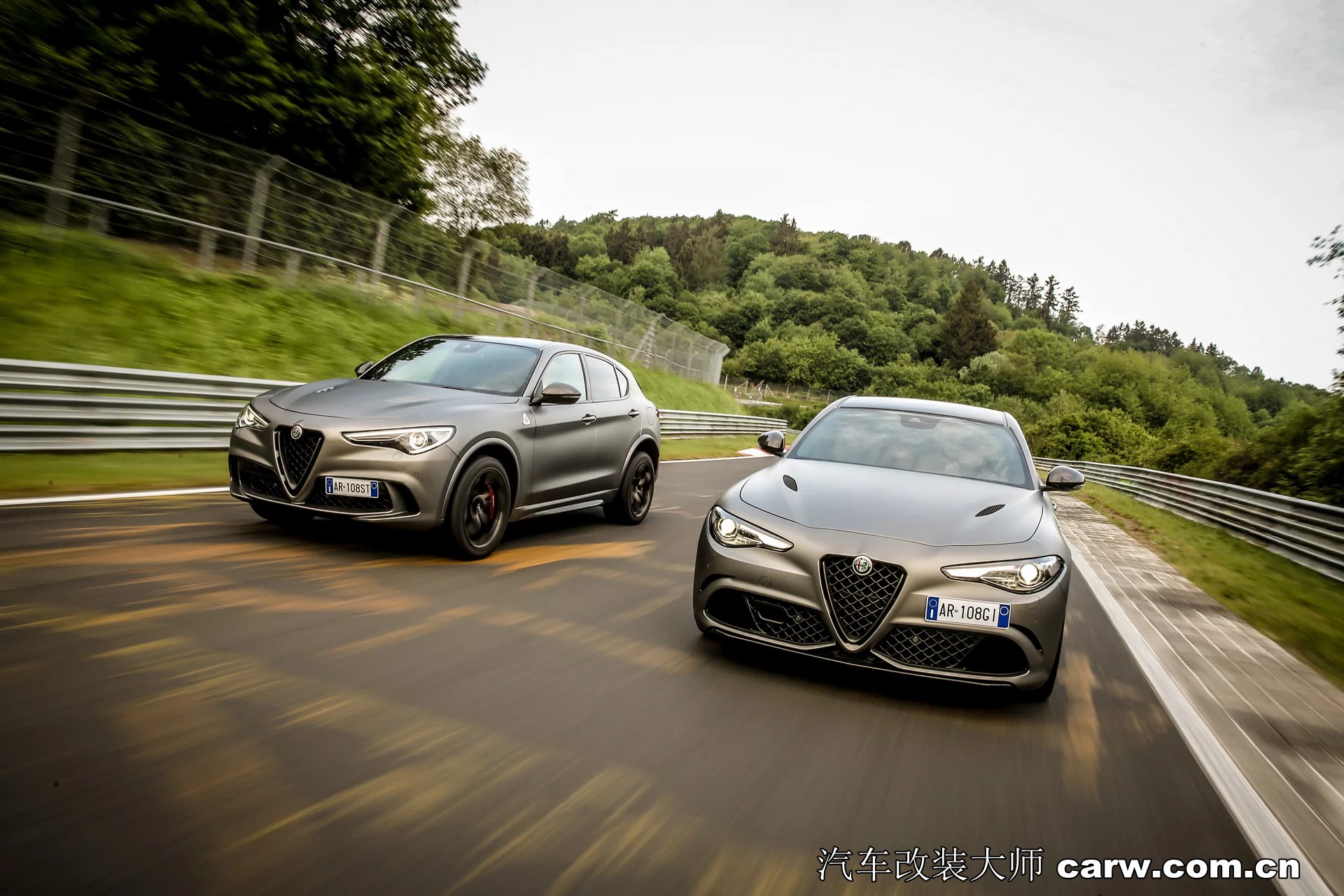 阿尔法罗密欧推出限量版giulia和stelvio quadrifoglio,就是四叶草高