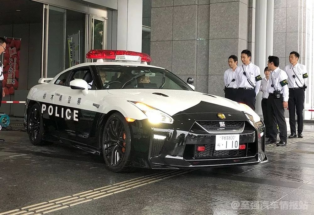 继n年前的本田nsx(参数|图片 和前年的日产 fairlady370z(参数|图片)