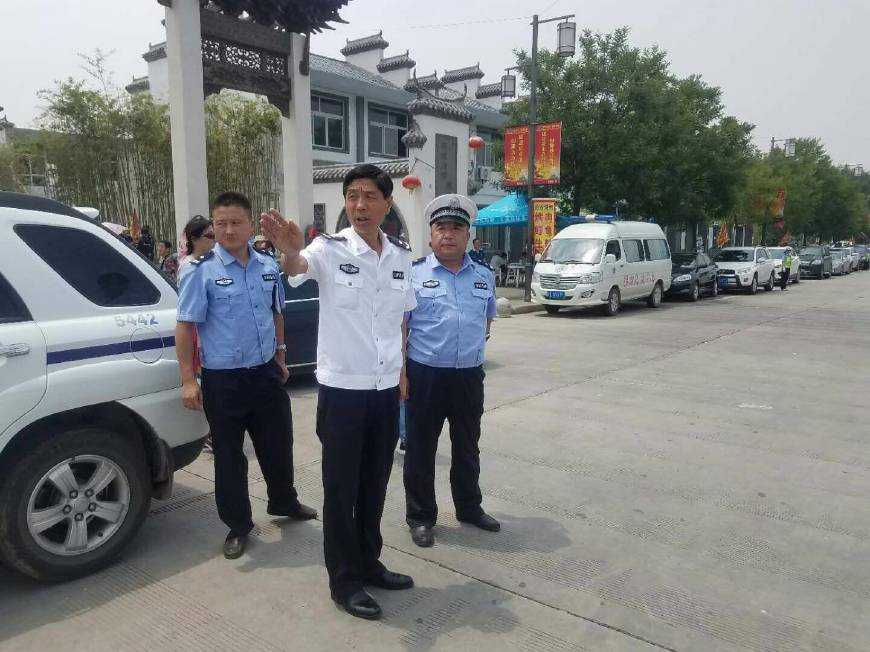 渭南交警支队闫丰胜支队长检查指导端午节交通安保工作