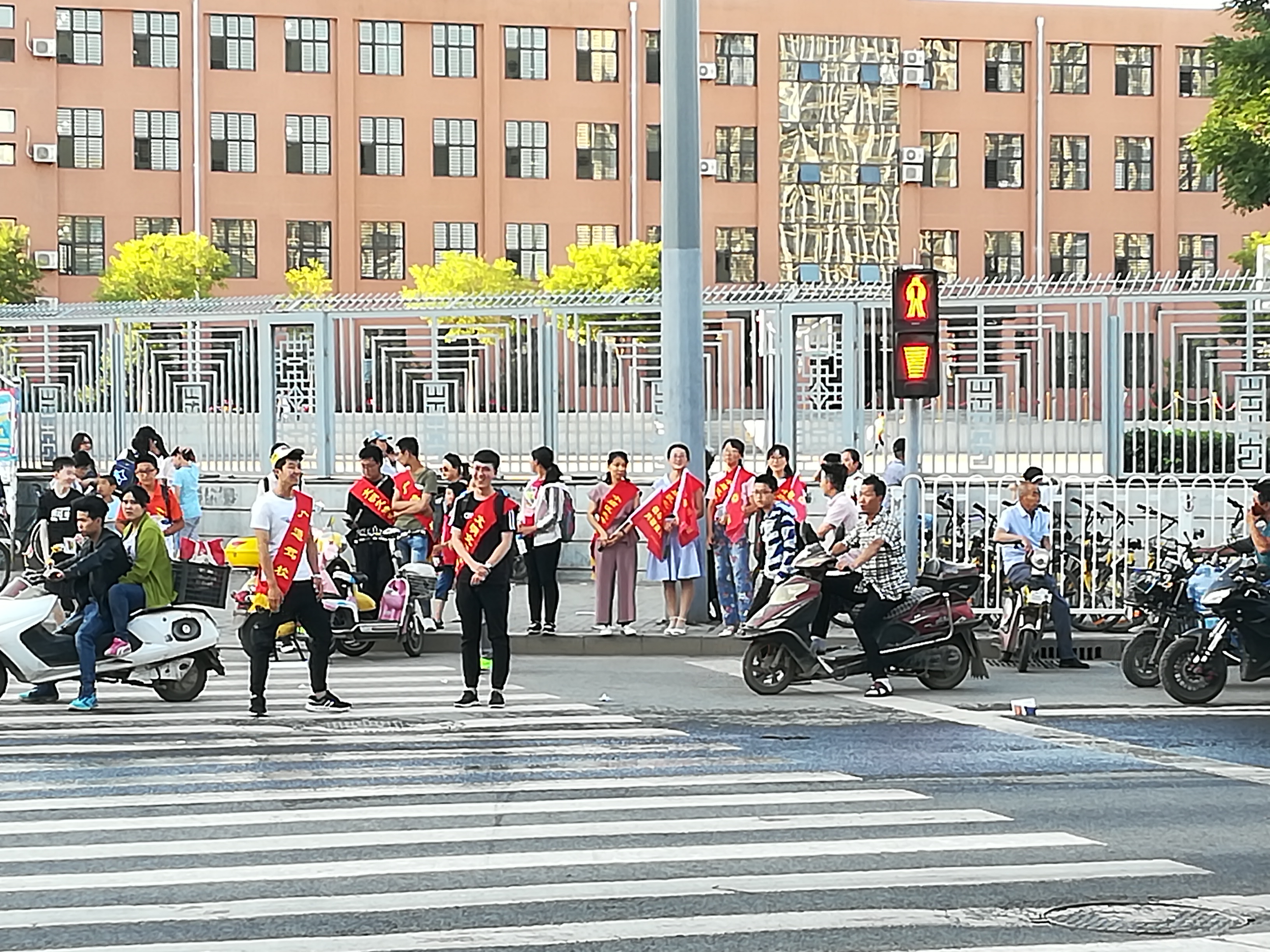 【直通校园】文明交通引导,助力太原综治—小店区北营小学