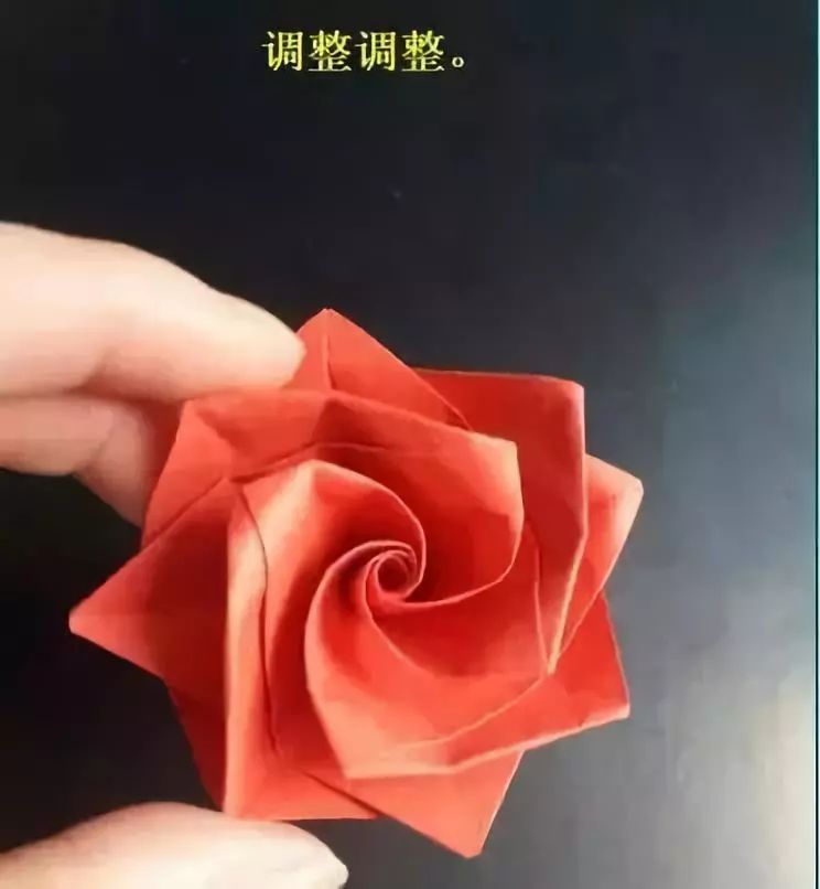 母婴 正文  卷纸玫瑰花手工制作教程 皱纹纸玫瑰花手工制作教程2 本文