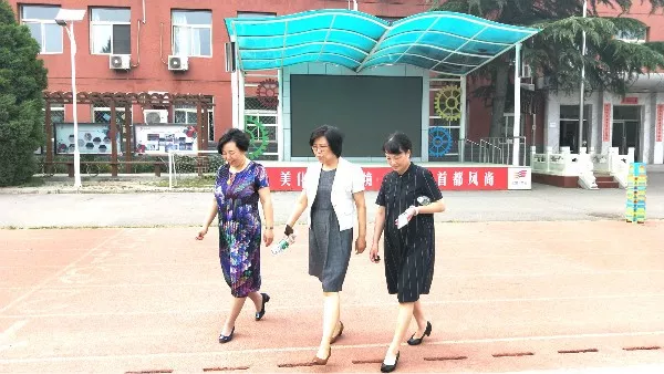 扶轮小学入学登记:我耐心服务 你满意微笑