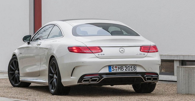 新一代奔驰amg s63双门轿跑,具有半自动驾驶功能