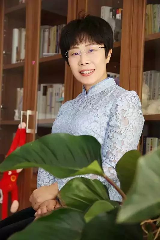 蒙曼著名历史学者,中国诗词大会评委,百家讲坛主讲人,中央民族大学