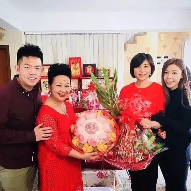 tvb元老级大姐儿子大婚8千万聘礼送媳妇半个香港娱乐圈的都来了