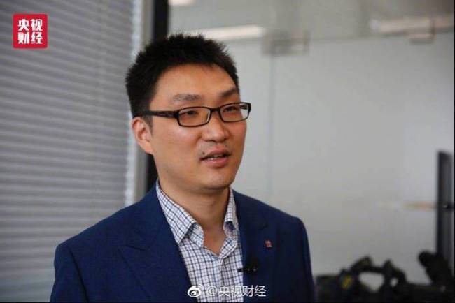 原标题:拼多多ceo黄峥回应近期风波:社交电商是伪概念 未来不做"天猫