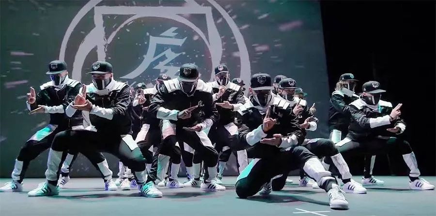 ▼ kinjaz 的《忍者舞》