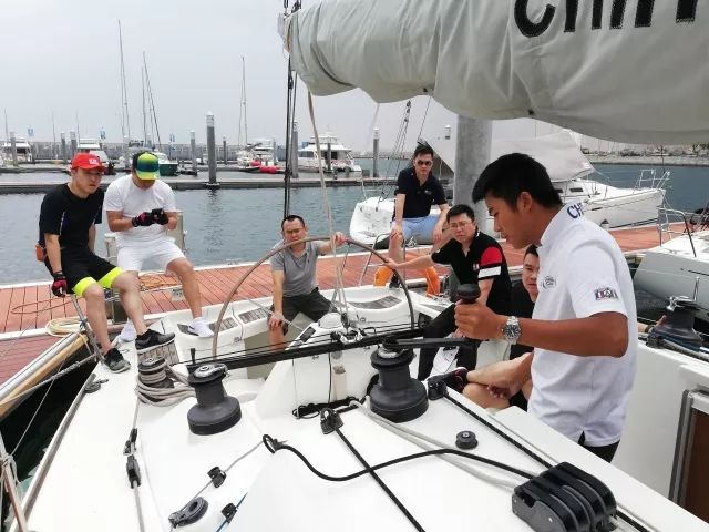 夏日扬帆逐风踏浪欢迎第63期帆船游艇培训学员加入航海大家庭