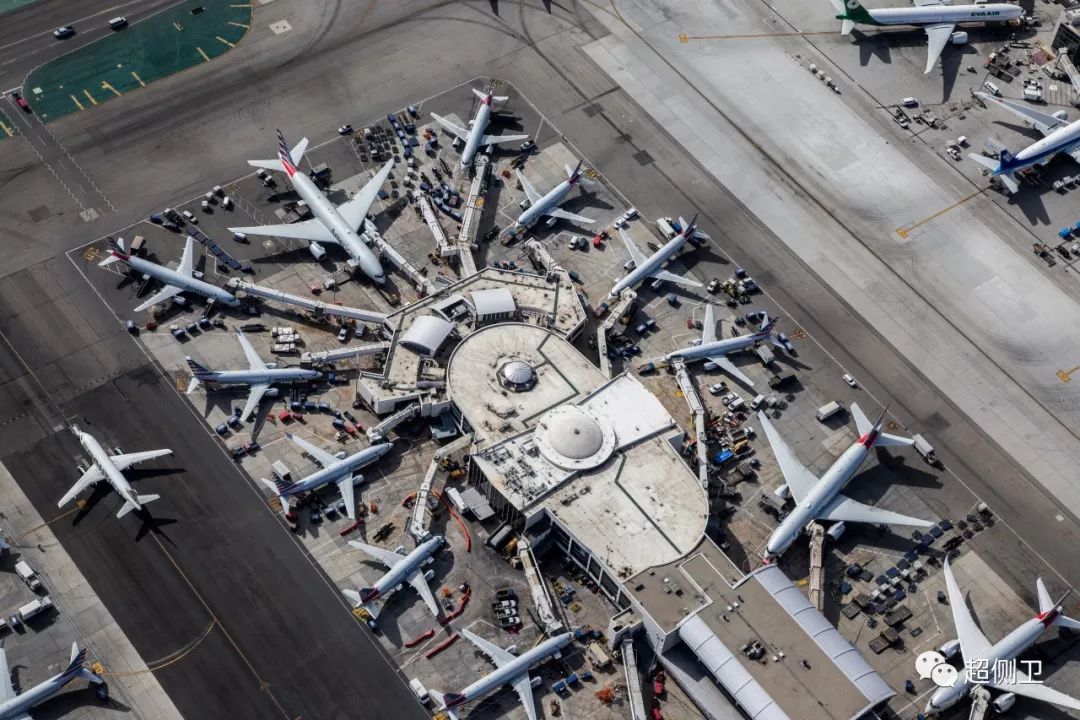洛杉矶机场上空航拍美国西部航空之旅中