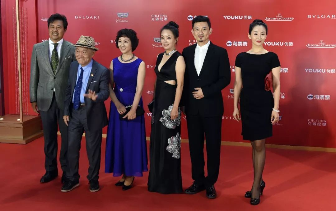 上影演员剧团星光闪耀第二十一届上海国际电影节开幕