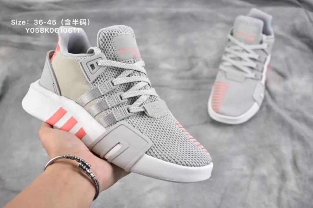 时尚 正文  adidas三叶草ins古着系列情侣男女九分裤 双层盖布搭配