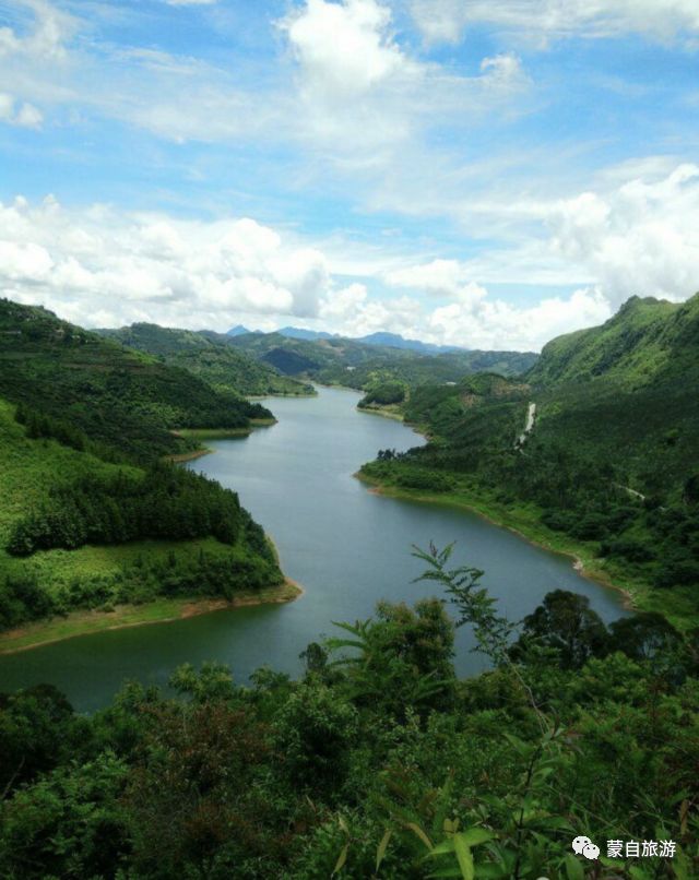 徒步蒙自五里冲水库空气清新风景如画周末出游胜地