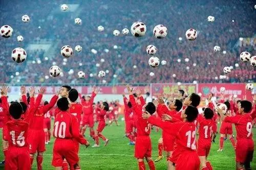 别抱怨！你为“中国足球”做了啥？