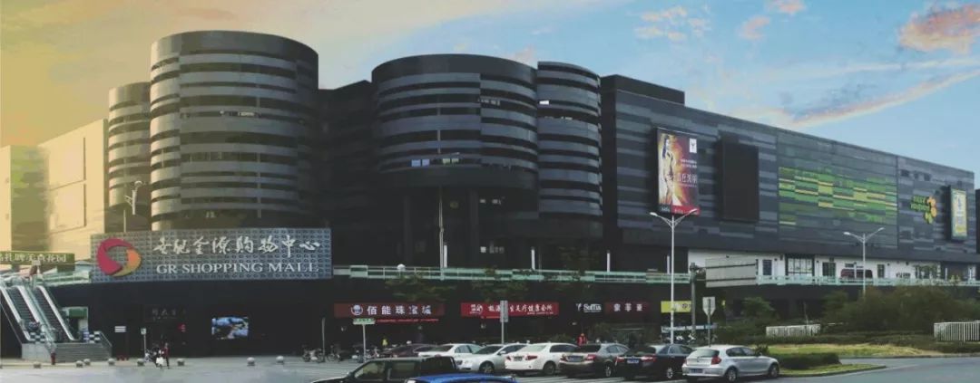 方圆荟梧桐购物中心位于桐城市济开发区,毗邻桐城市市,东联