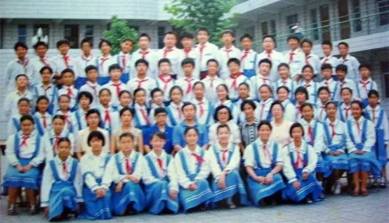 [转]郑州八九十年代的校服是什么样子,你还记得吗?
