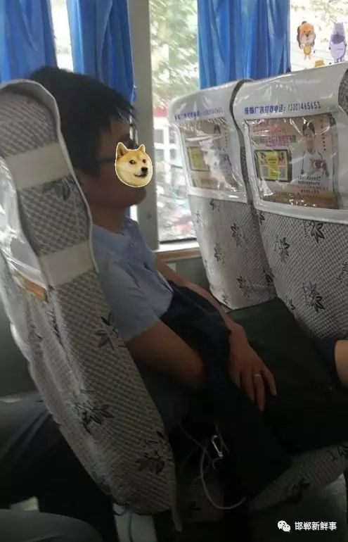 邯郸805公交车上一女子遇到变态男子,安全裤都被划破了!