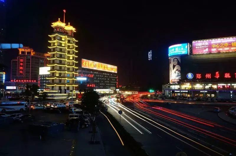 郑州火车站商圈7000多个日夜,改变了多少人的命运?
