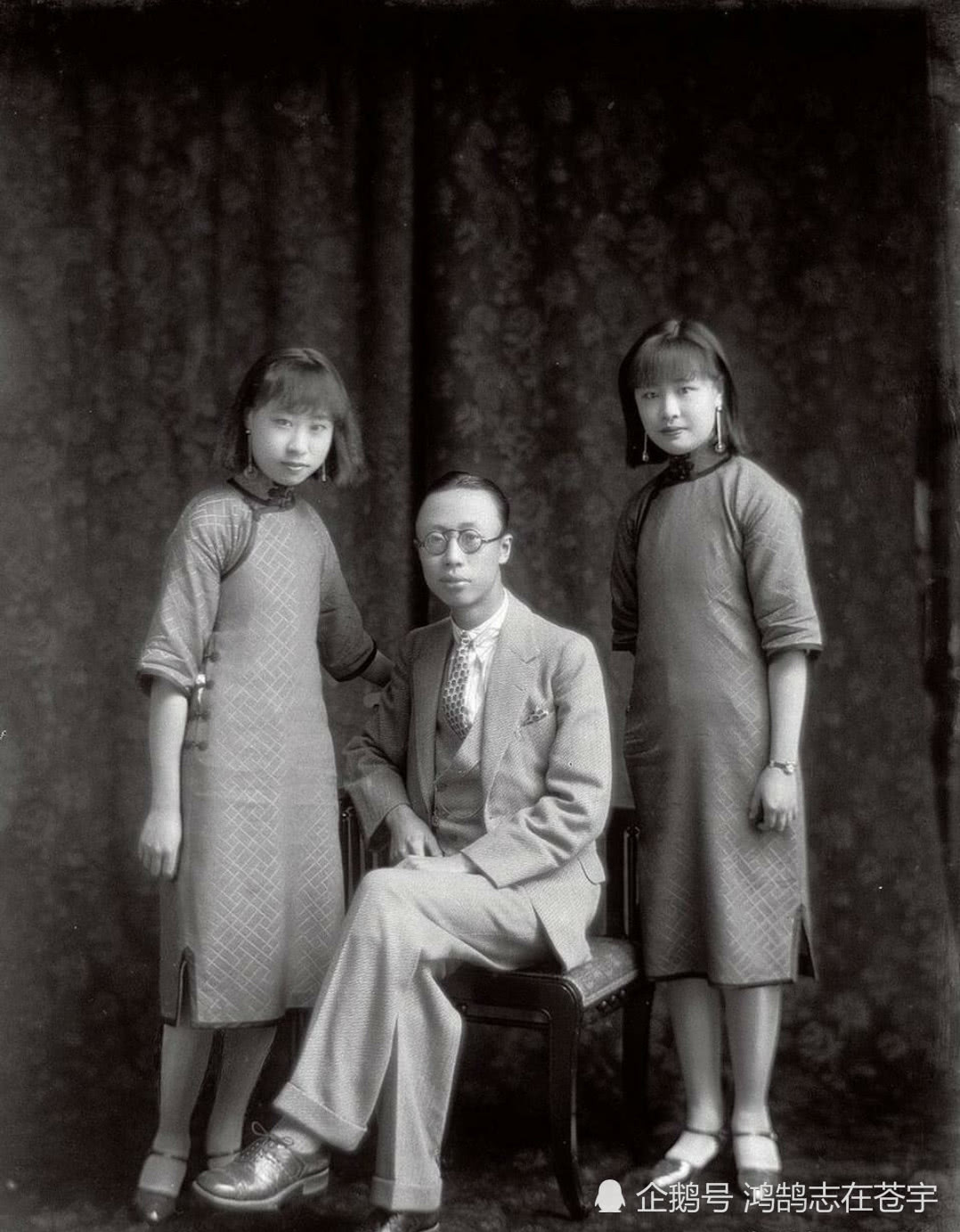末代皇帝溥仪绝版照片,图2身边站着两位绝色佳人,图4