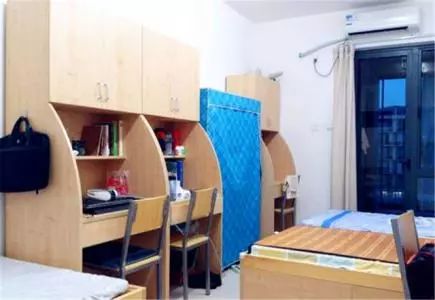 国科大雁栖湖校区学生宿舍采取的是公寓式,每栋楼5-8个单元不等