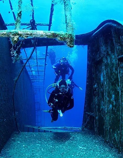 盘点希腊十大沉船潜水胜地,探寻最壮观海底奇景!