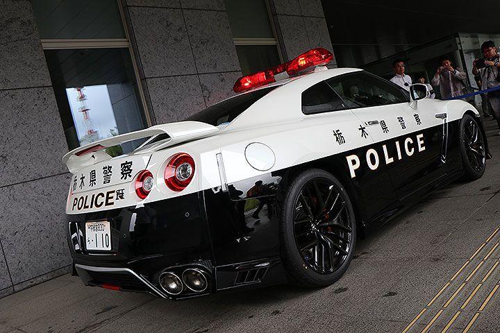 警车的案例,出现过的车款包括日产 r34 gt-r,日产 fairlady z(370z