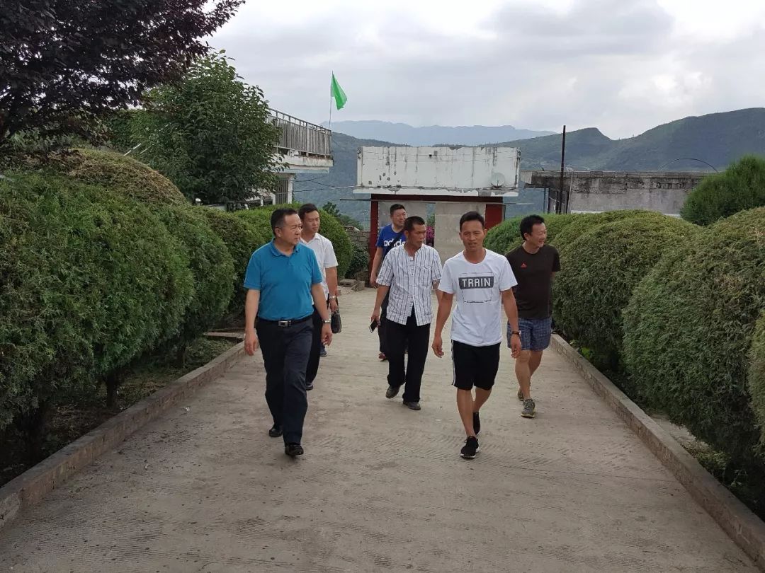 省体育事业服务到安龙县笃山镇拉坡村开展