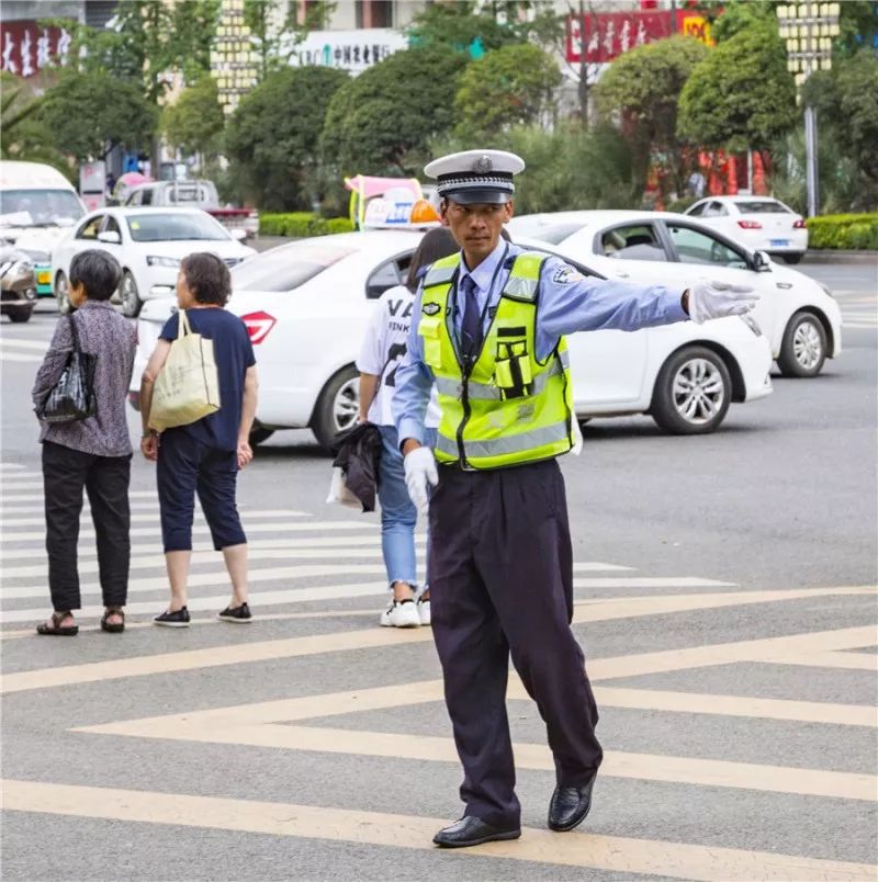 【文明盘州】据说他是盘州人朋友圈里最能"吹"的人!