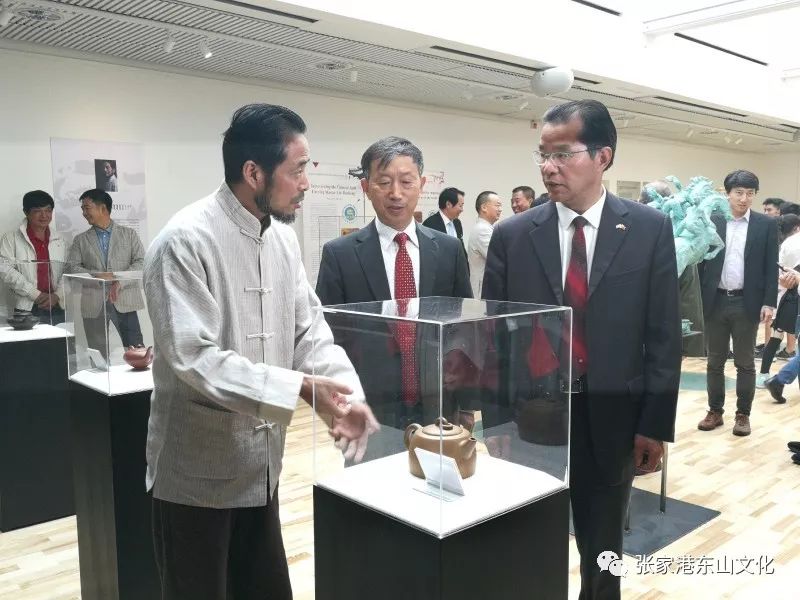 分享:特别关注|"王金川紫砂艺术展"在瑞典隆重开幕