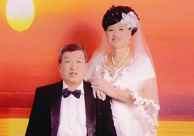 拼婚纱照_婚纱照图片唯美(2)