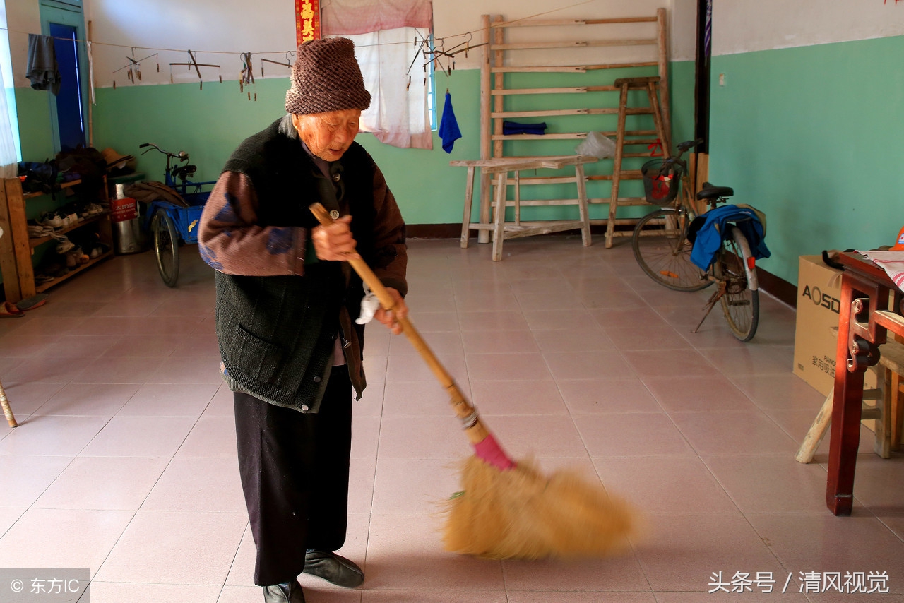 102歲老人每天喝7杯，好習慣堅持50年，有一樣東西從來不碰-雪花新聞