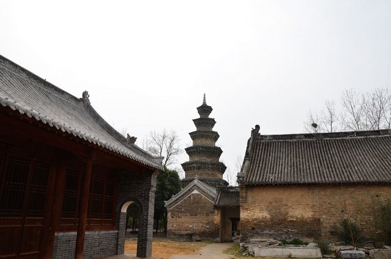 河南南阳 科圣张衡故里的鄂城寺