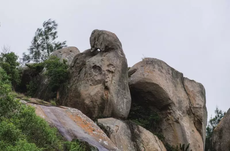 坐拥南寨山,怀抱三十六脚湖!