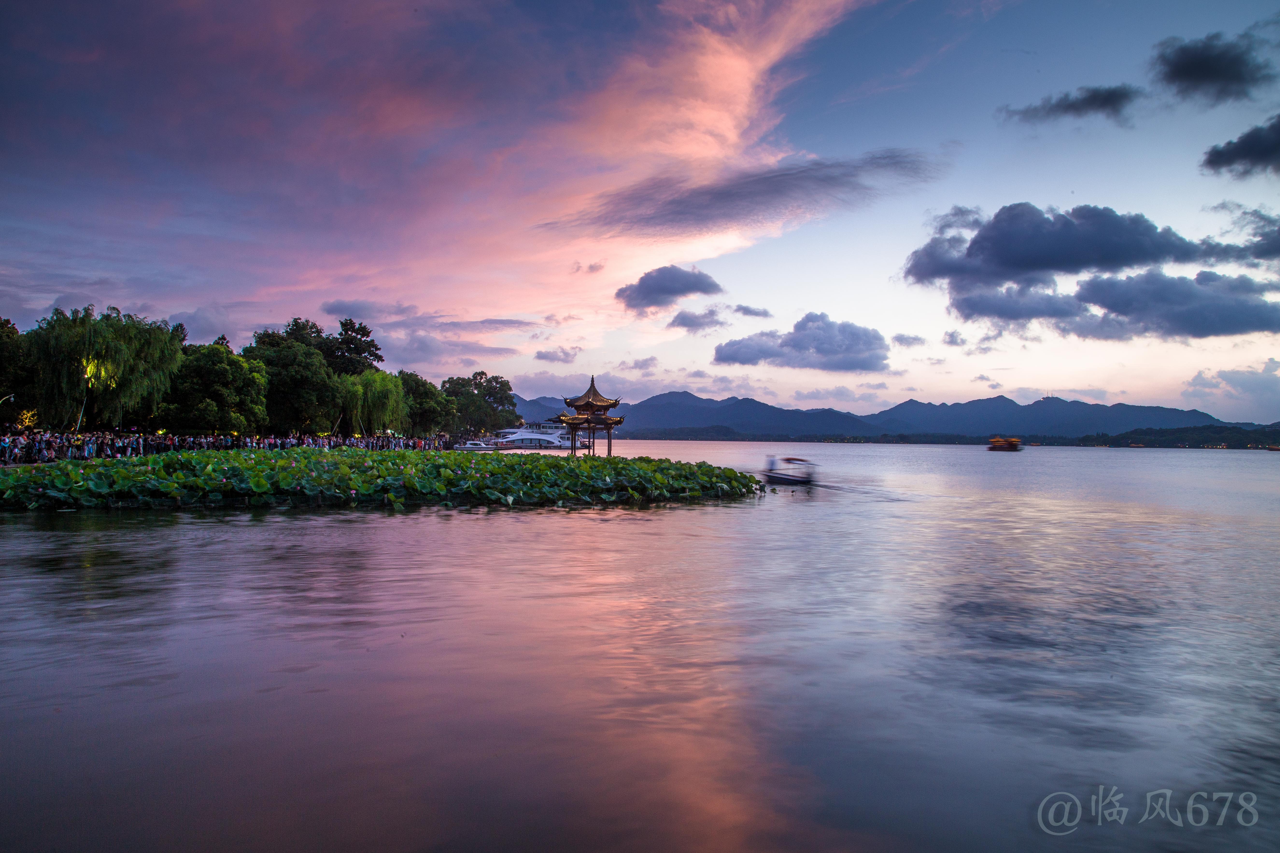 游览西湖美景,六月天美不胜收