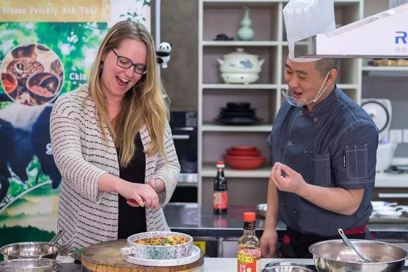 特别福利丨"成都食神"敏一嘴,免费带你烹饪正宗四川菜