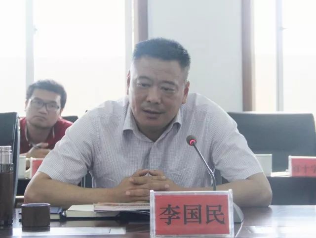 代表团与绿春县召开了两地结对帮扶座谈交流会.