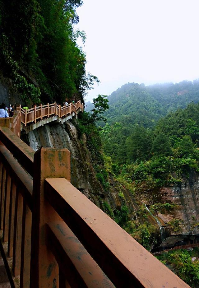 重庆綦江国家地质公园老瀛山景区,景区导游图,黑色箭头是根据自己