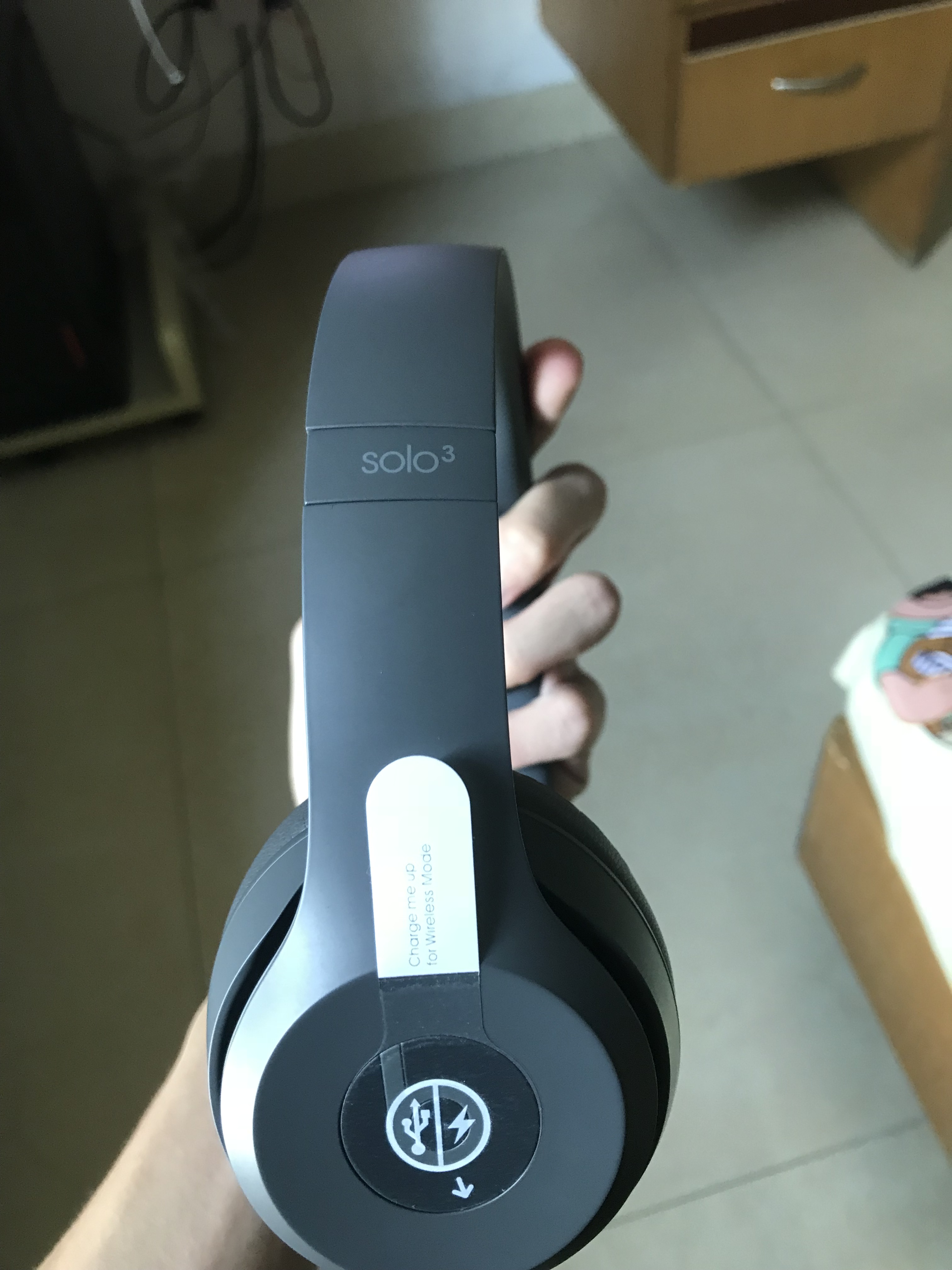某宝入手的beats Solo3 Wireless无线蓝牙头戴式耳机行货包装很奇怪 真假辨别 正品