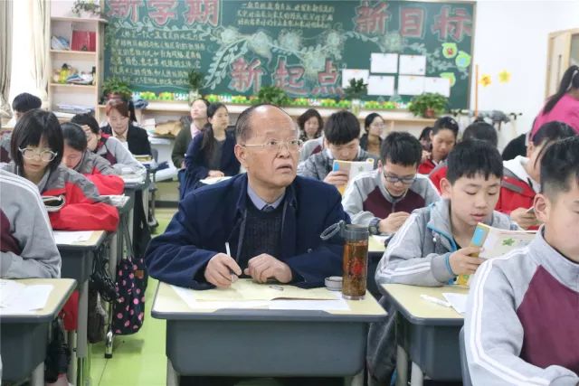 同时还特聘田星灿校长为西斯达城市森林学校总督学,并携手国内外知名